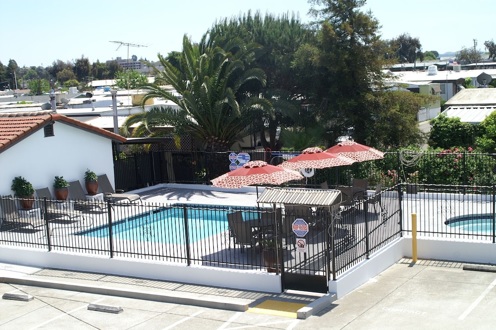 Travelodge by Wyndham Vallejo - photo 22