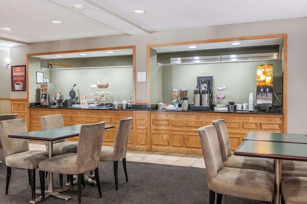 FairBridge Inn & Suites Fort Wayne - photo 14