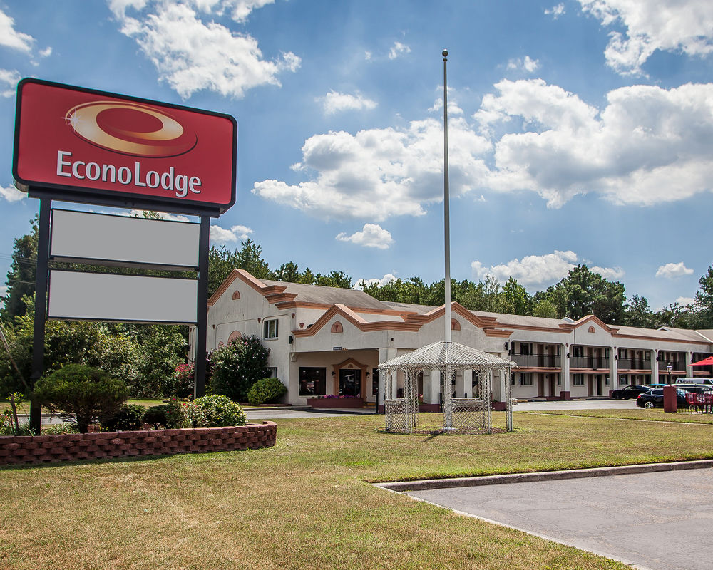 Econo Lodge - carbon neutral hotel in Hammonton
