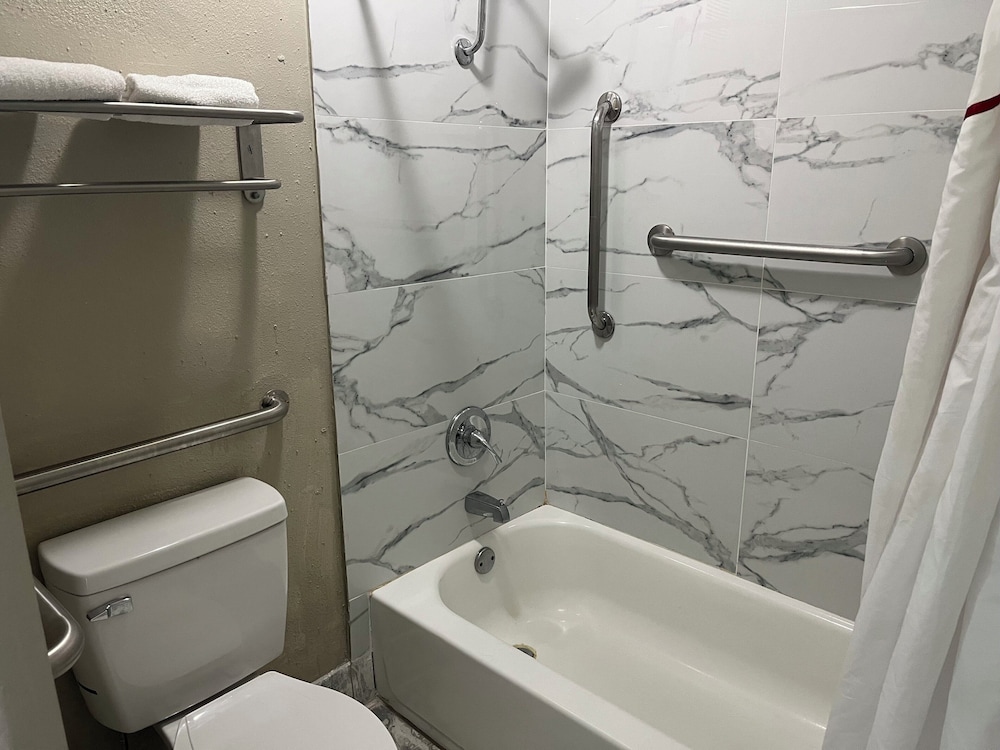 Red Roof Inn Kimball TN I 24 - photo 13