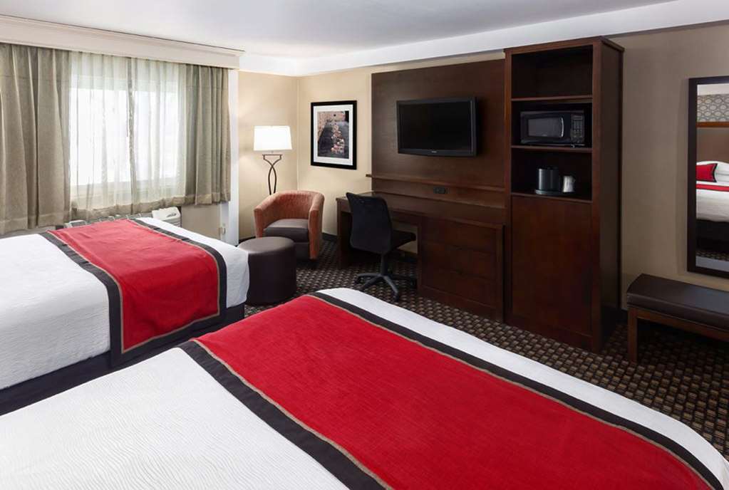 Best Western Plus Ramkota Hotel - photo 26