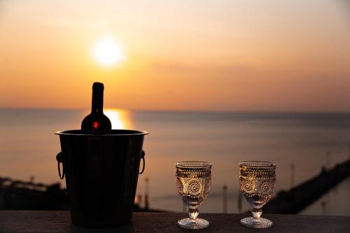 Luxury Plateia Rooms — 4-Star Luxury Hotel in Peraia, Greece