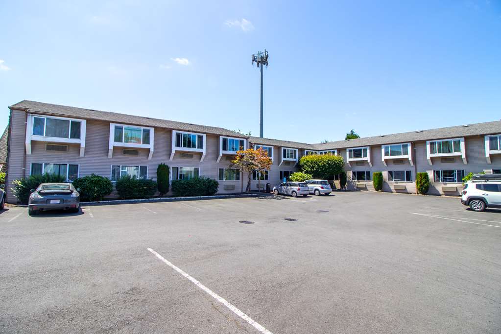 Red Lion Inn & Suites Vancouver - photo 6