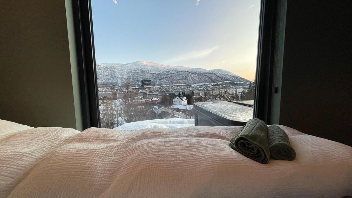The Arctic Panorama Studio With Outdoor Jacuzzi — Tromso