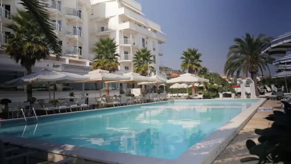 Hotel Abruzzo Marina - carbon neutral hotel in Silvi
