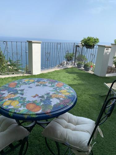 Gresy Appartamento Suite — 4-Star Luxury Hotel in Positano, Italy
