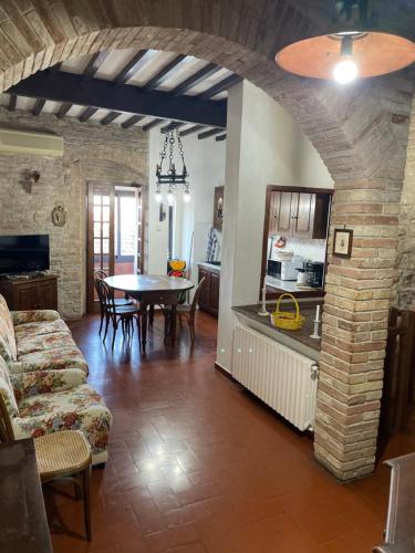 Casa dell Erbe — 4-Star Luxury Hotel in San Gimignano, Italy