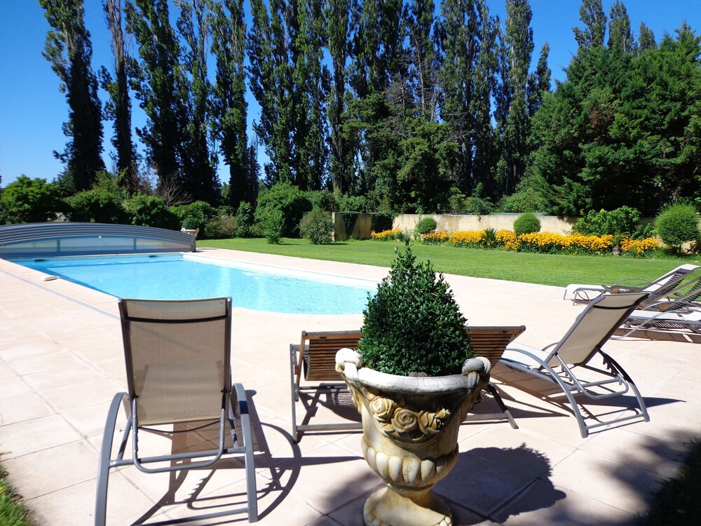 Domaine Les Rivales en Provence — 4-Star Luxury Hotel in Cavaillon, France