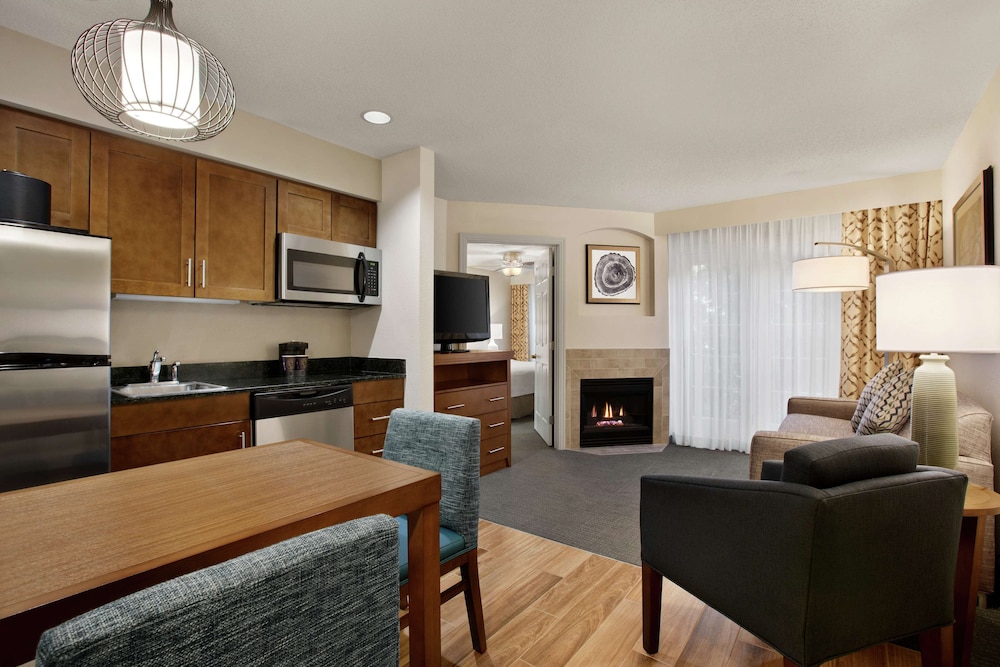 Homewood Suites by Hilton Kansas City Airport - photo 11