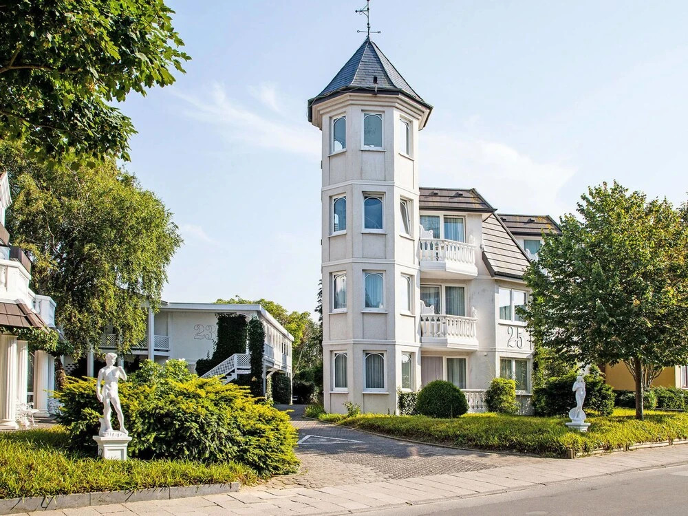 Admiralsgarten 11S — 4-Star Luxury Hotel in Cuxhaven, Germany