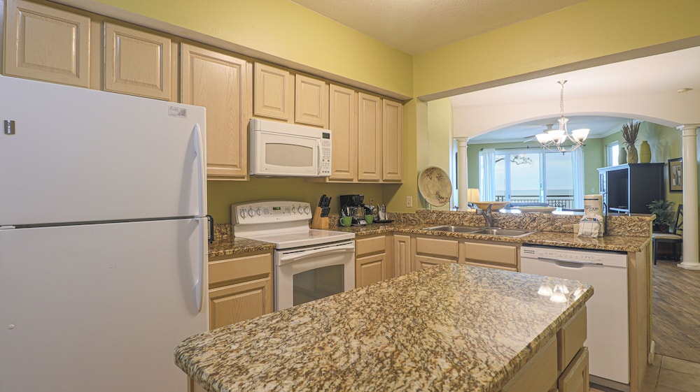 Legacy Towers Legacy II 203 Deluxe - photo 8
