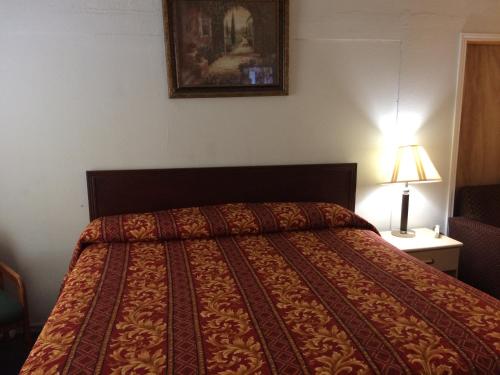 Relax Inn Goldthwaite - photo 18