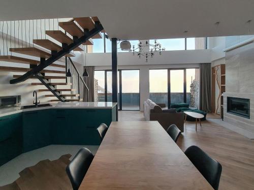 George Snow Apartments in New Gudauri fireplace 50m to Gondola lift
