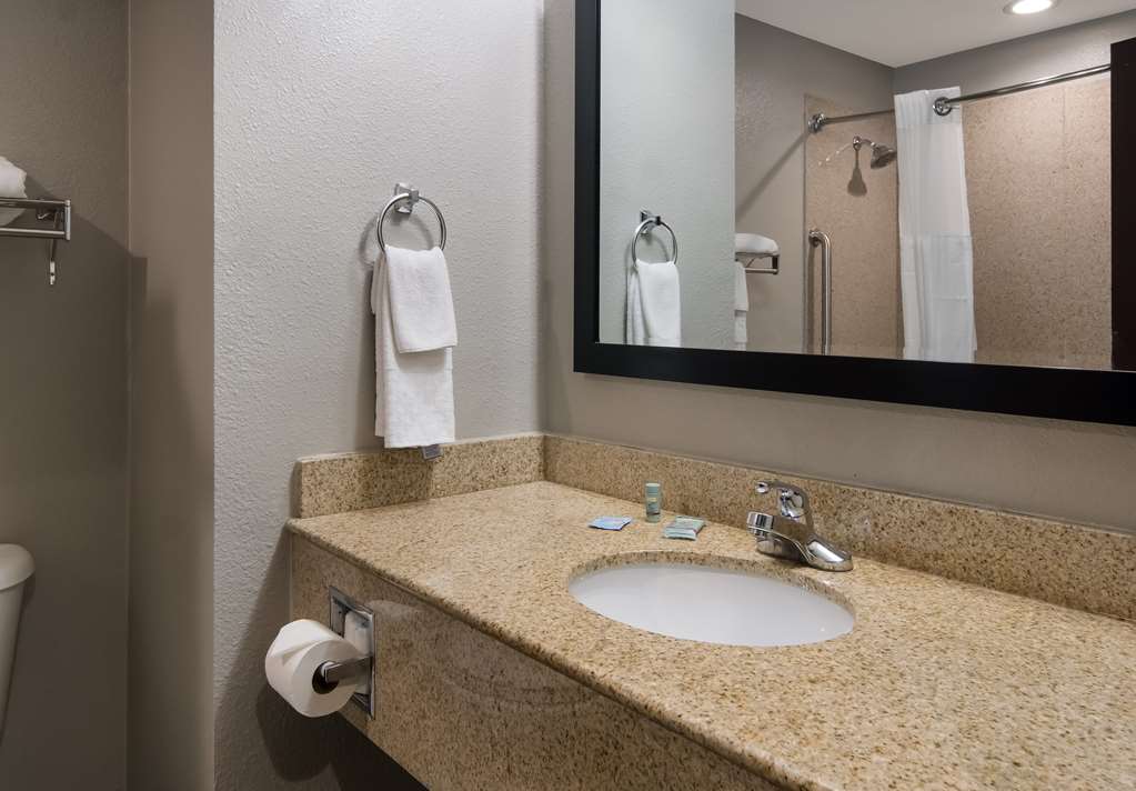 Best Western Eastland - photo 22