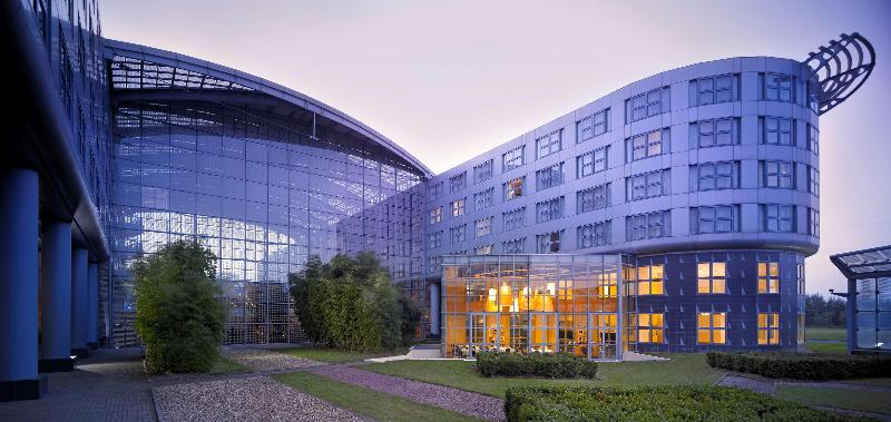 Van der Valk Hotel Paris CDG Airport — 4-Star Luxury Hotel in Roissy En France, France