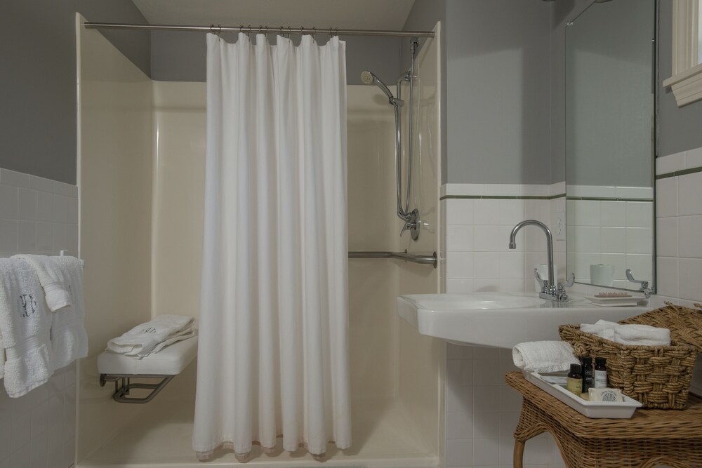 Liberty Hill Inn - photo 52