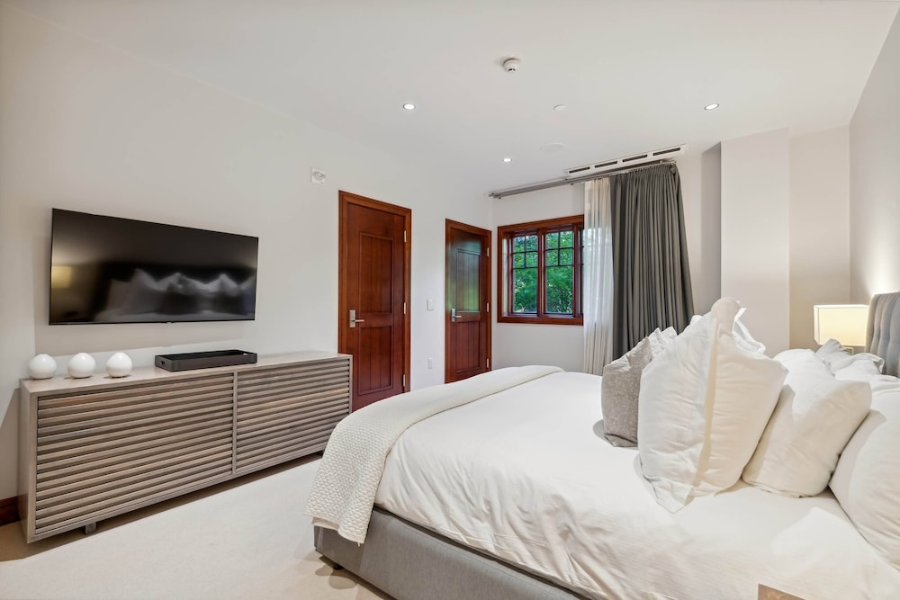 Solaris Residences - photo 35