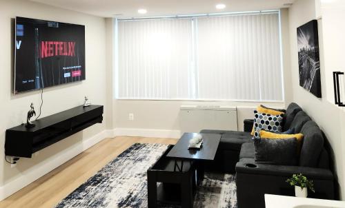 Cozy King Suite in the heart of Towson — 4-Star Luxury Hotel in Towson, United States