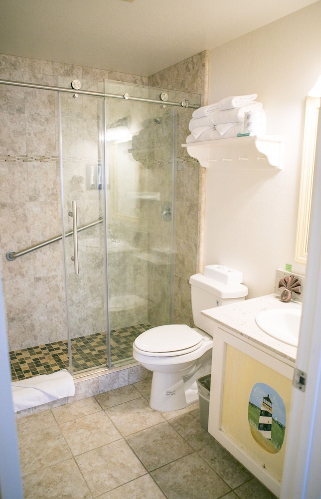 Sea Otter Inn - photo 26