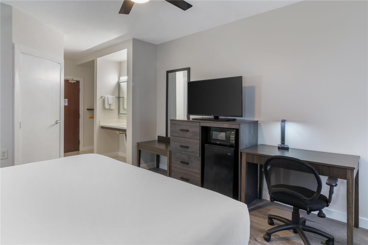 hom hotel suites Trademark Collection by Wyndham - photo 19