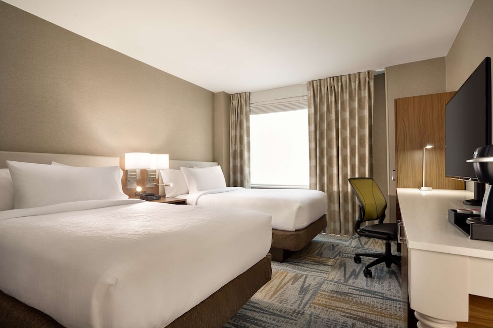 Hilton Garden Inn New York Times Square South - photo 14