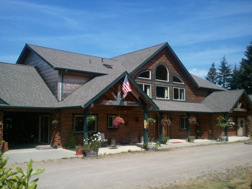 Mt Emily Ranch Bed And Breakfast 4501078 — Brookings