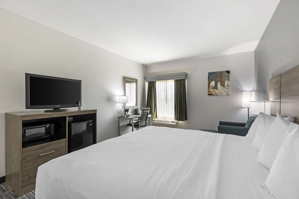 Best Western Plus MidAmerica Hotel - photo 21