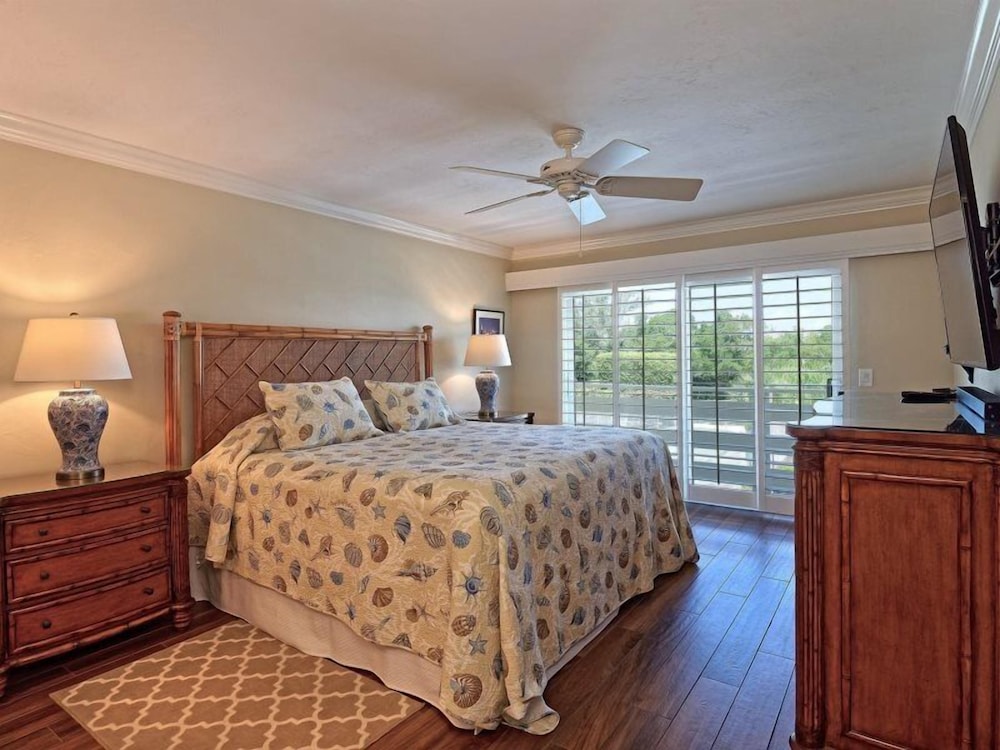 Surfside 12 C4 — Sanibel — photo 3