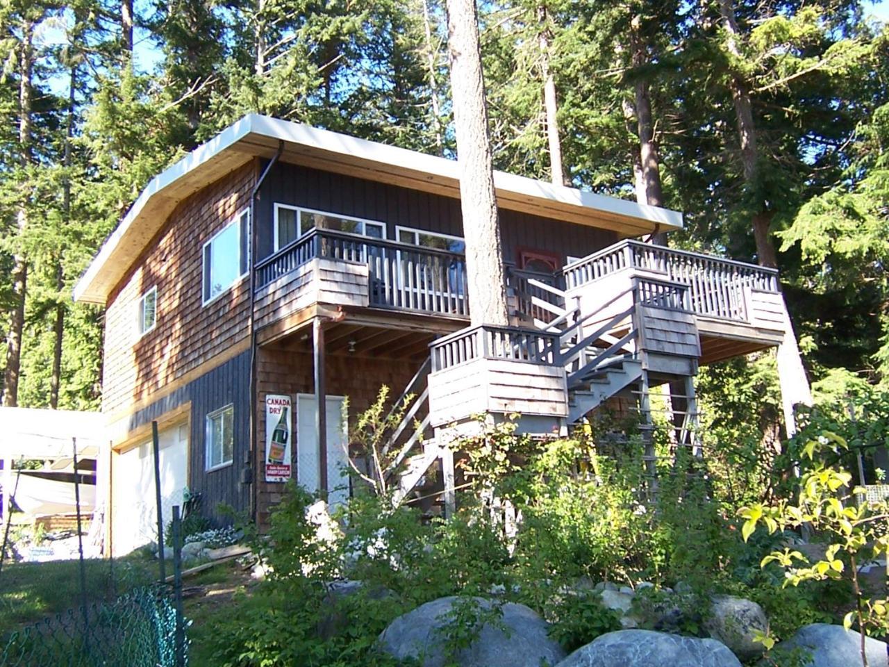 Malaspina Strait Cottage — 4-Star Luxury Hotel in Powell River, Canada