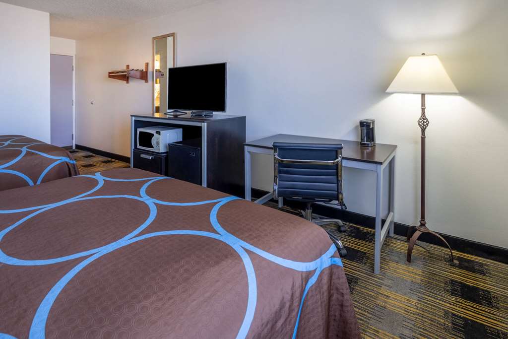 Super 8 by Wyndham Villa Rica - photo 21
