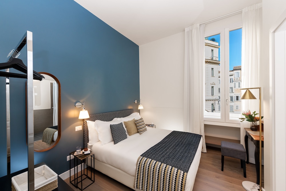 Charme 308 — 4-Star Luxury Hotel in Rome, Italy