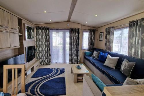 Contemporary Home at Ashford Rise Tarka Holiday Park Barnstaple Beach Coast Tarka Trail — 4-Star Luxury Hotel in Barnstaple, United Kingdom