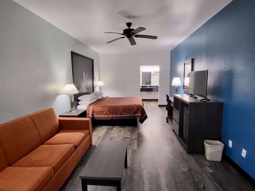 Super 8 by Wyndham Forney East Dallas — hotel in Forney