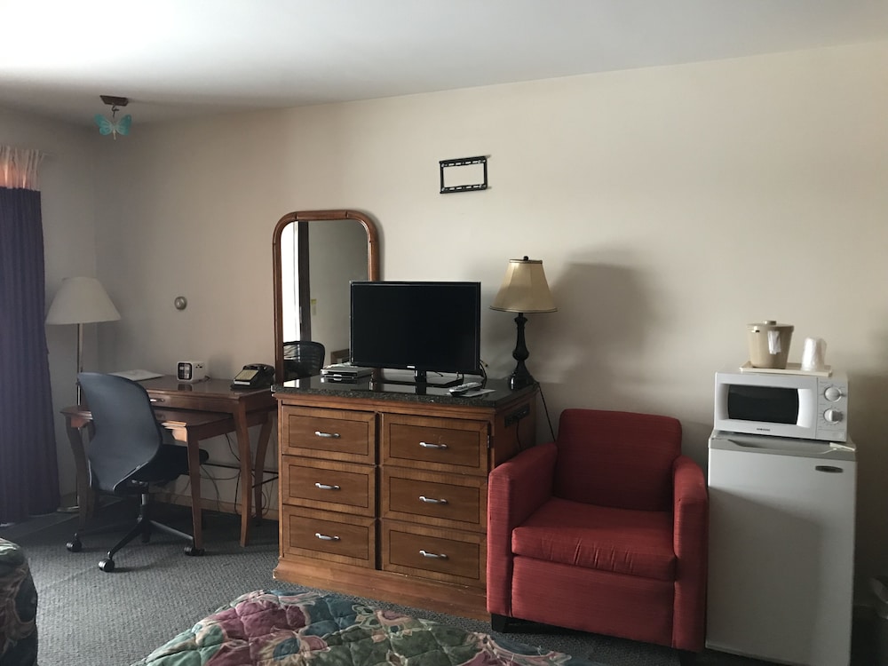 Timber Inn Motel - photo 4