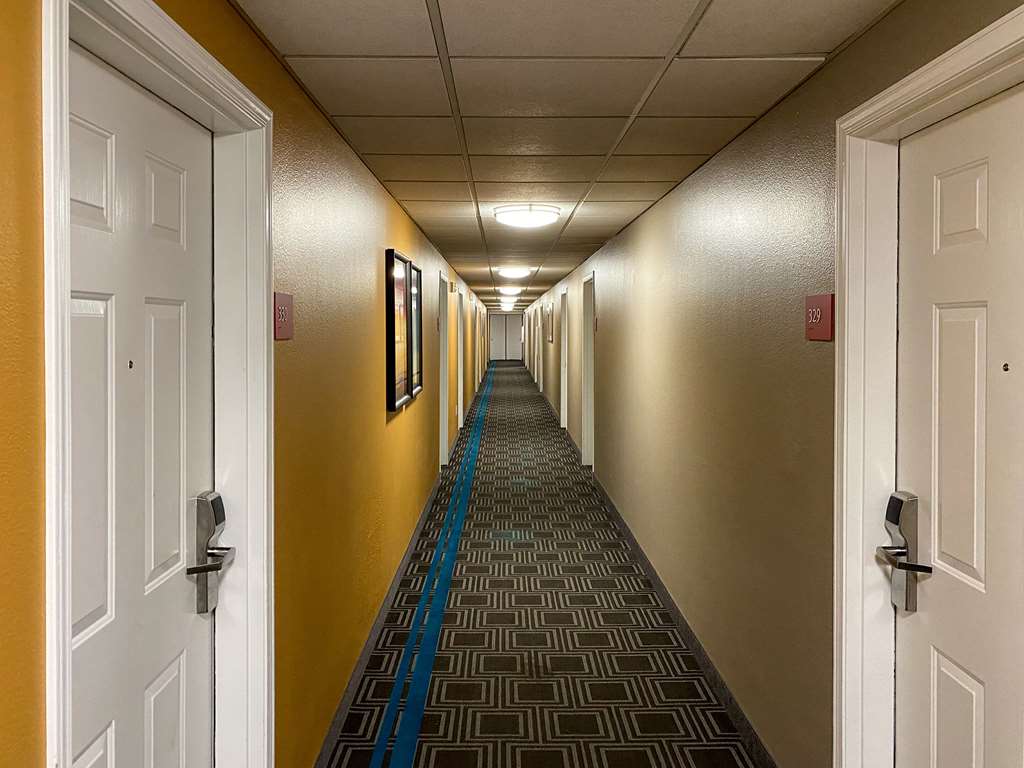 MainStay Suites Middleburg Heights Cleveland Airport - photo 7