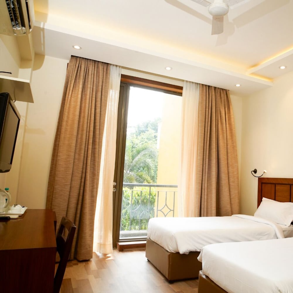 Exotic Villa — 4-Star Luxury Hotel in New Delhi, India