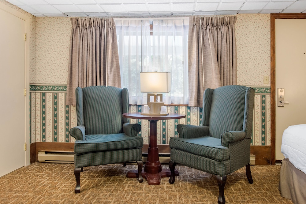 Coachman Inn - photo 22