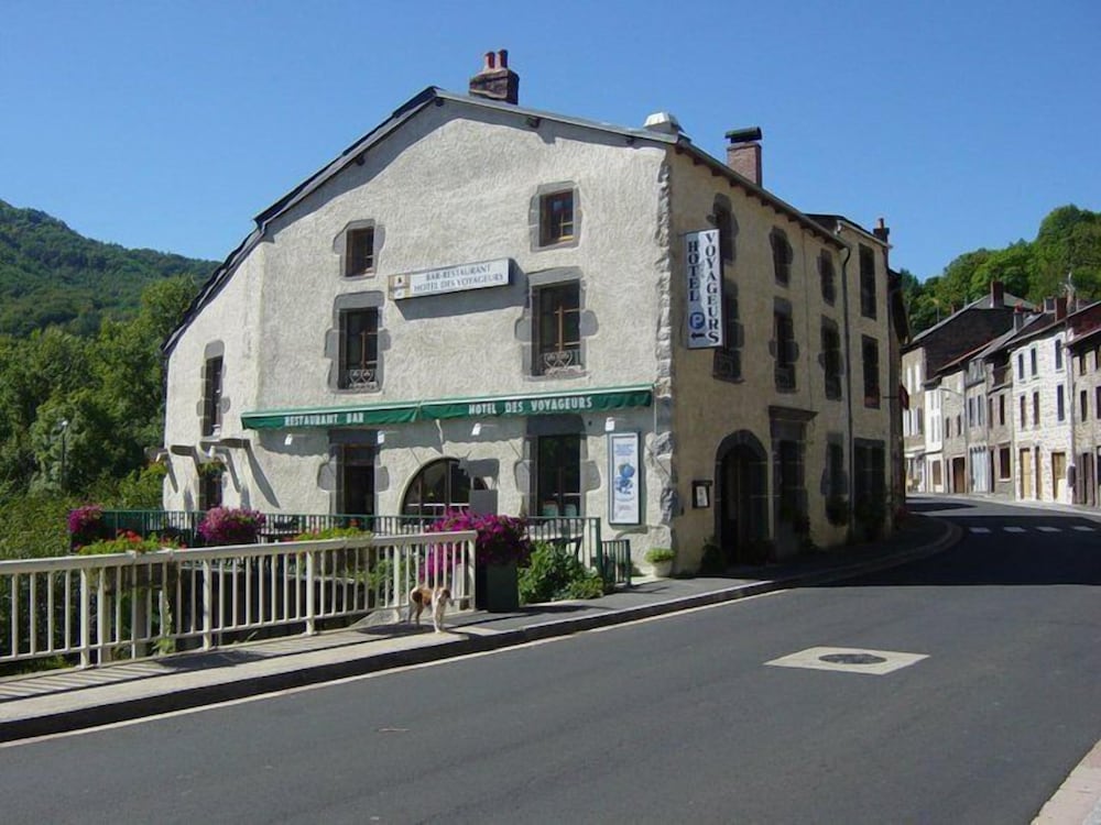 Hotel des Voyageurs — hotel in Massiac