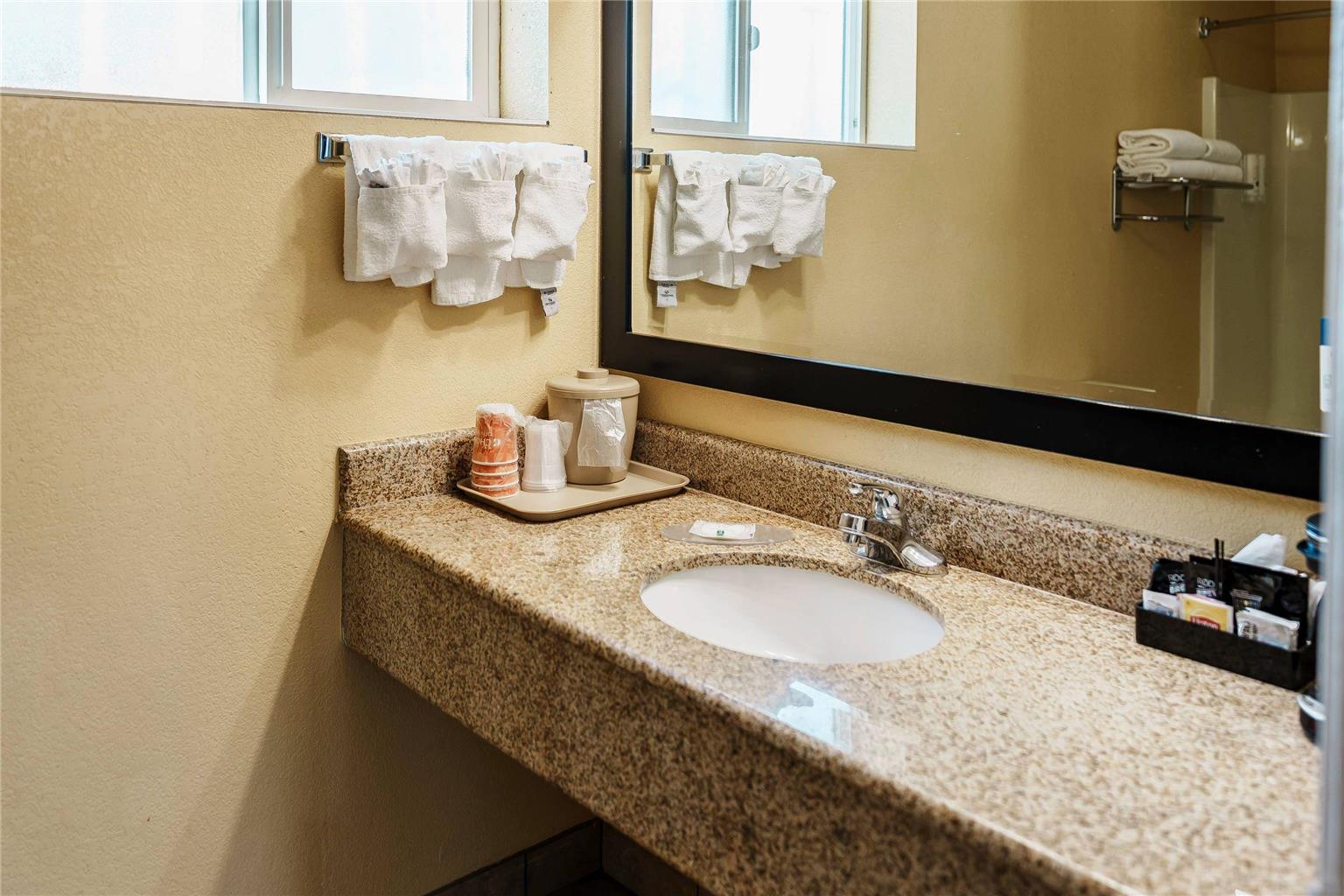 Quality Inn Ukiah - photo 66