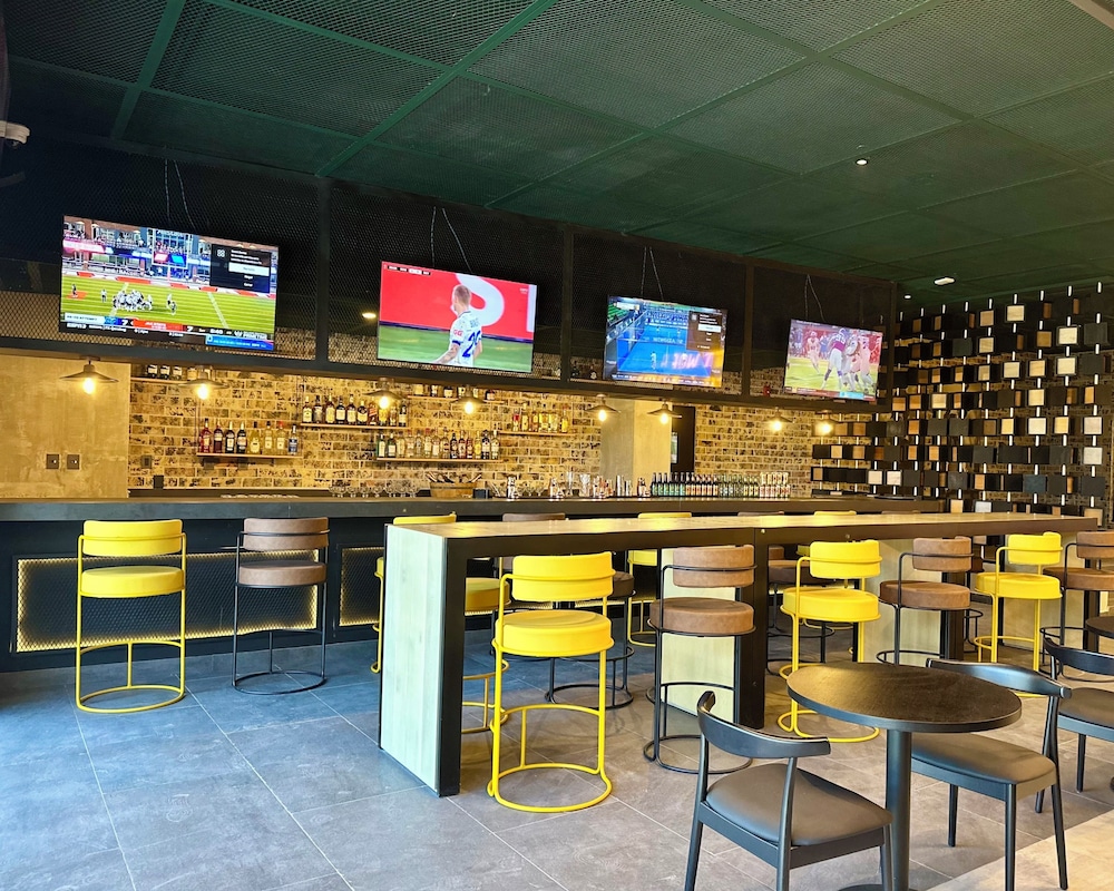 Sports bar
