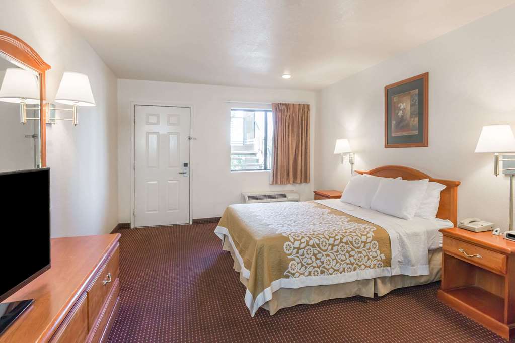 Days Inn by Wyndham Willcox - photo 9