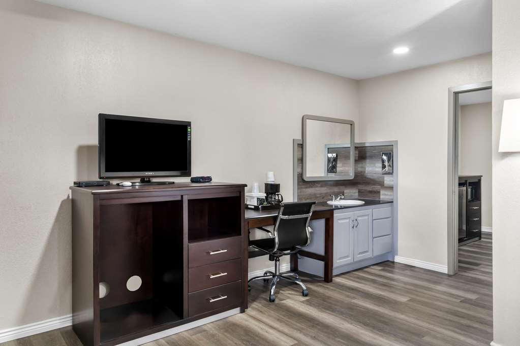 Econo Lodge Panguitch near Bryce Canyon - photo 31