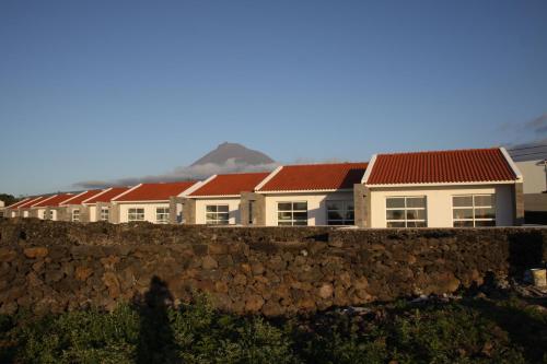Jeiroes Do Mar — 4-Star Luxury Hotel in Madalena, Portugal
