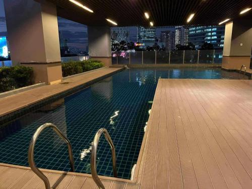 The Regalia Park Tower A B C — hotel in Quezon