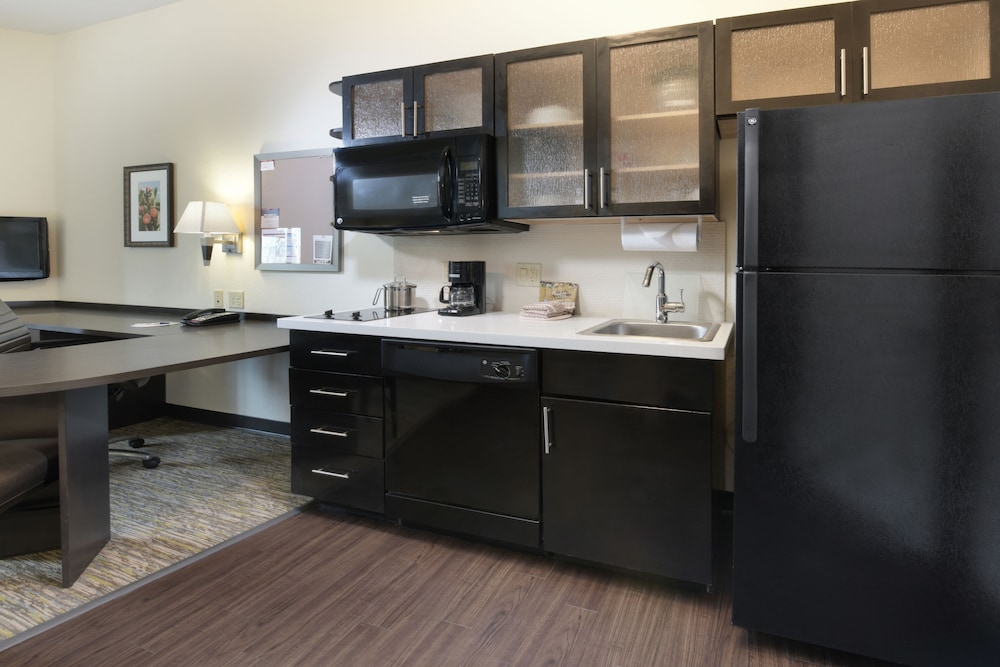 Candlewood Suites Odessa by IHG - photo 14