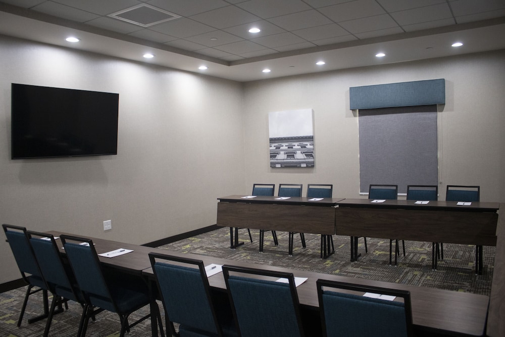 Hampton Inn & Suites Portland West - photo 83