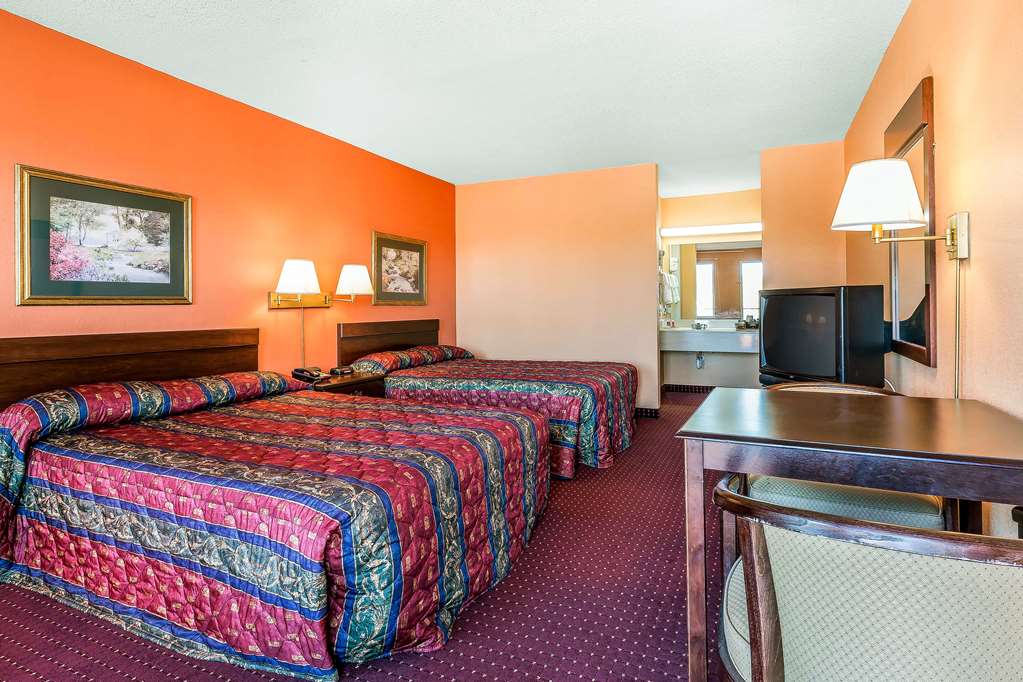 Econo Lodge Lavonia GA - photo 14