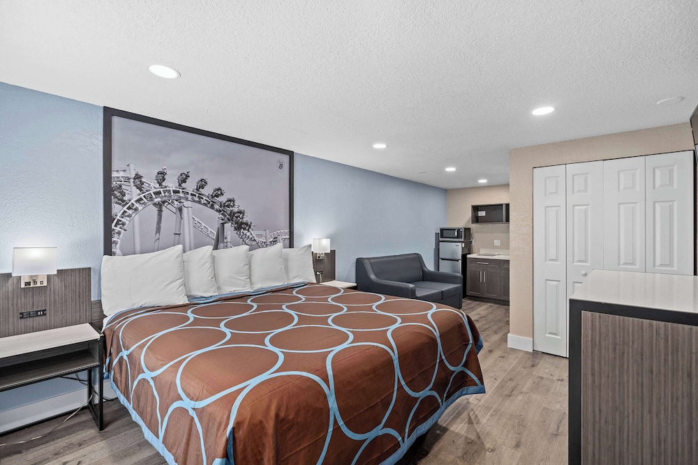 Super 8 by Wyndham Kissimmee Orlando - photo 27