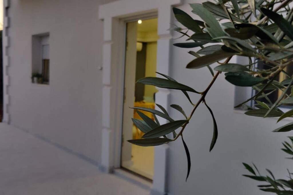 Villa Deltus Cozy Holiday Home Near Gortyna — 4-Star Luxury Hotel in Agioi Deka, Greece