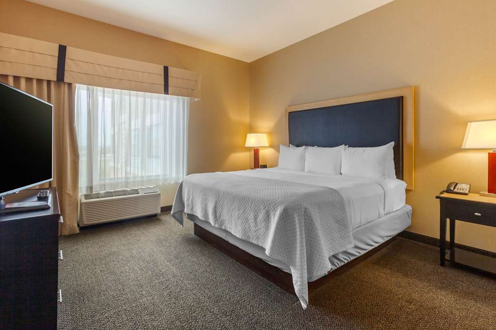 Cambria Hotel Denver International Airport - photo 23